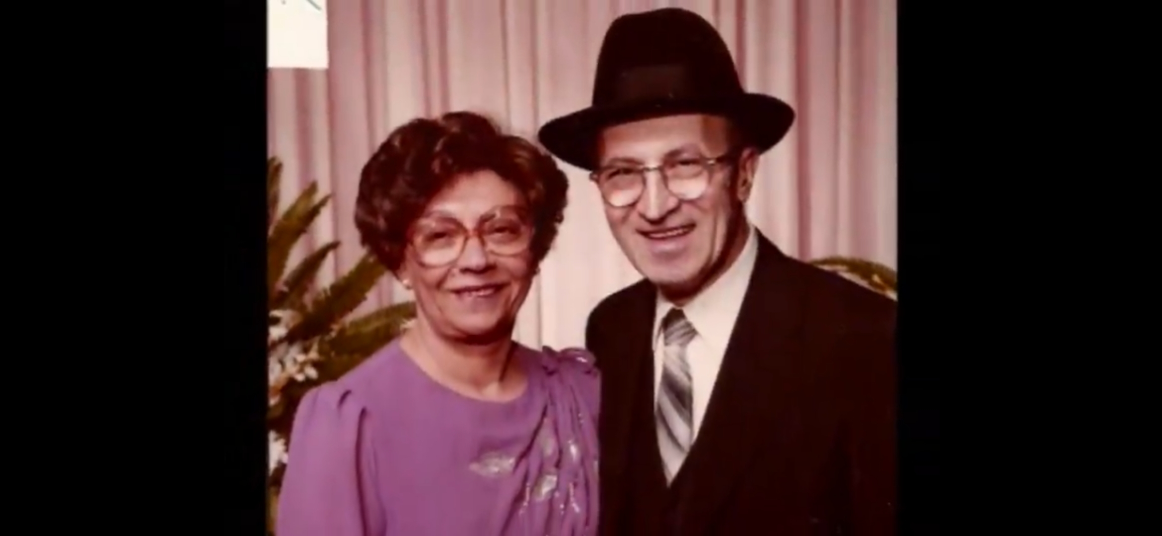 Bobby and Zeidy — Apagy and Tiszadob, surviving daughter and surviving son — at the wedding of their son Menachem to Frumie.